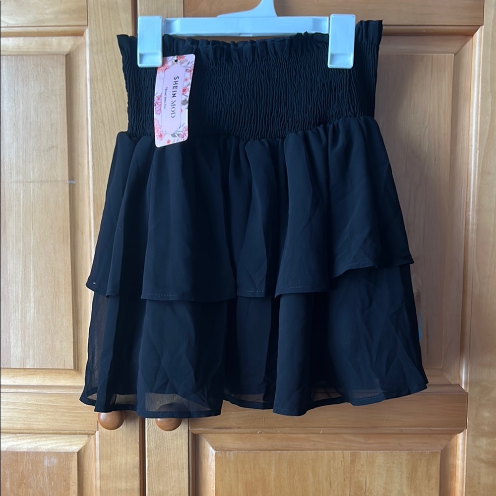 SHEIN Black Bubble Mini Skirt